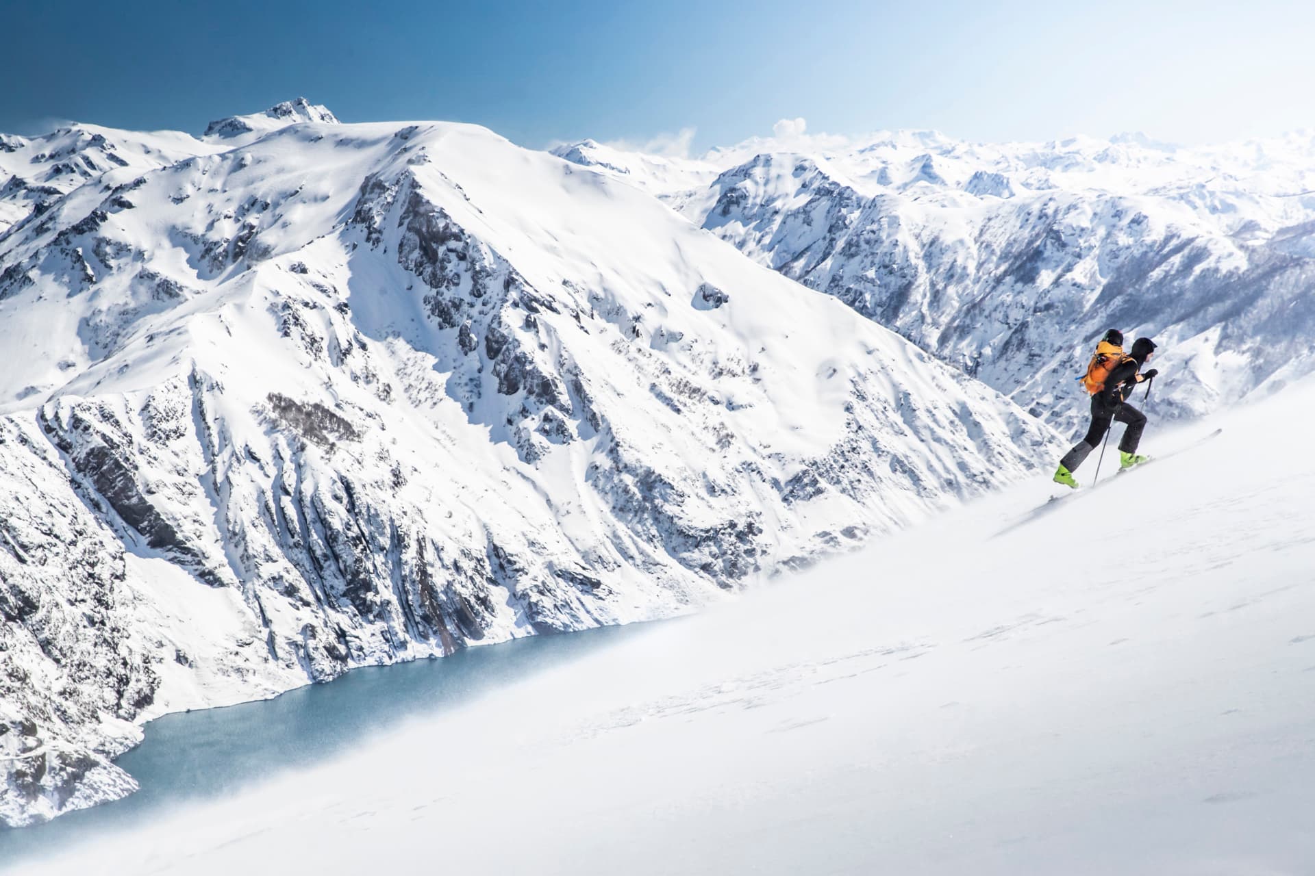 Skiing Volcanoes – skiturowe safari w Północnej Patagonii