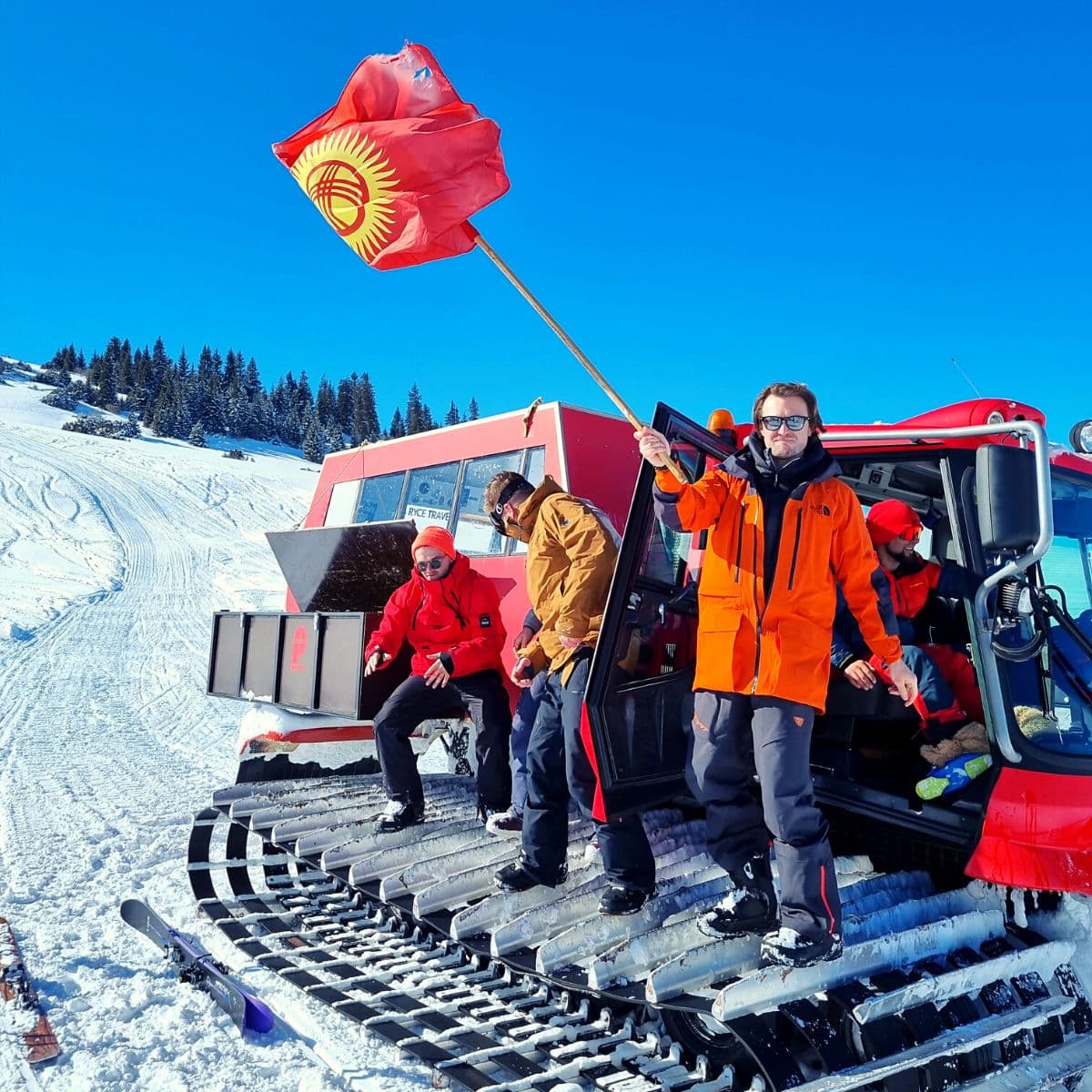 Tienszan Off-Piste – Kirgistan Freeride z Ratrakiem